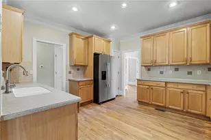 2260 Misty Oaks Dr, Buford, GA 30519 - Photo 8
