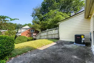 410 Forestgate Ct, Atlanta, GA 30350 - Photo 16