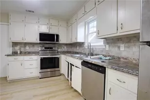 4131 Gravitt Pl, Duluth, GA 30096 - Photo 8