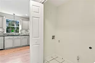 690 Ruxbury Ct, Suwanee, GA 30024 - Photo 38
