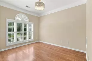129 Holiday Road E, Buford, GA 30518 - Photo 16