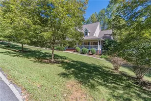 3401 Country Ln, Gainesville, GA 30506 - Photo 2