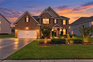 521 Georgia Cir, Loganville, GA 30052 - Photo 1