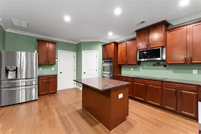 521 Georgia Circle, Loganville, GA 30052 - Photo 8