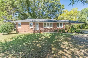 264 E Broad St, Winder, GA 30680 - Photo 1