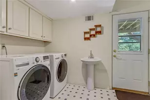 2026 Crescent Dr SW, Snellville, GA 30078 - Photo 24