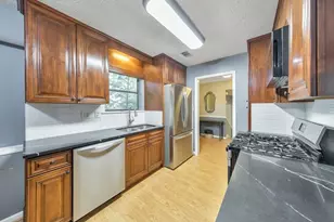 228 Fay Dr NW, Kennesaw, GA 30144 - Photo 2