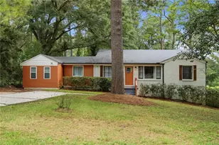 1402 Midlawn Dr, Decatur, GA 30032 - Photo 2