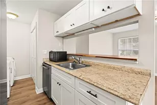 1330 Surrey Ln SW, Marietta, GA 30008 - Photo 6