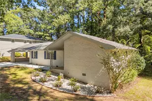 2691 Sterling Acres Dr, Tucker, GA 30084 - Photo 2