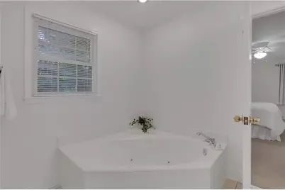 400 Hunters Glen Court, Atlanta, GA 30328 - Photo 26