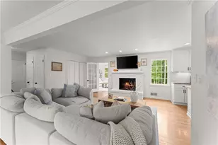 1095 Tuxedo Dr, Roswell, GA 30075 - Photo 10