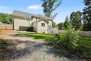 1886 Briarlake Cir, Decatur, GA 30033 - Photo 40