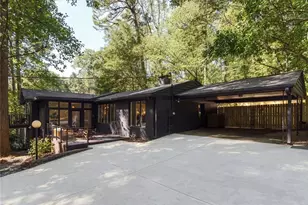 922 Barton Woods Rd NE, Atlanta, GA 30307 - Photo 6