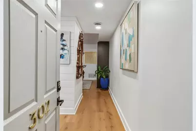 2632 Peachtree Road NW #302B, Atlanta, GA 30305 - Photo 2