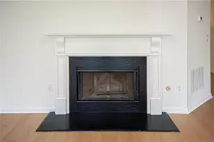 210 Parkgreen Rd, Lawrenceville, GA 30044 - Photo 8