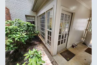 943 Barton Woods Road NE, Atlanta, GA 30307 - Photo 2