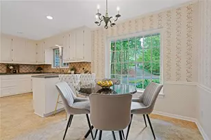 260 Burdette Rd NW, Sandy Springs, GA 30327 - Photo 10