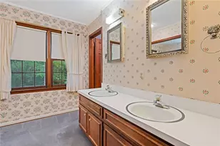 260 Burdette Rd NW, Sandy Springs, GA 30327 - Photo 32