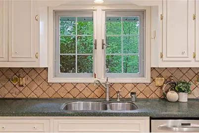 260 Burdette Road NW, Sandy Springs, GA 30327 - Photo 12