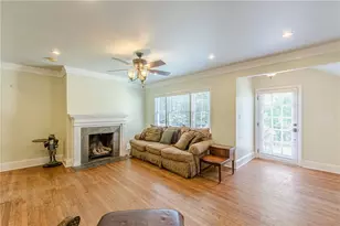 2367 Ridgeway Ave, College Park, GA 30337 - Photo 8