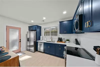 674 Jett Street NW, Atlanta, GA 30318 - Photo 4