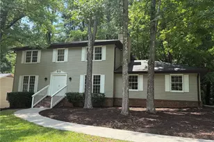5264 Golfcrest Cir, Stone Mountain, GA 30088 - Photo 2
