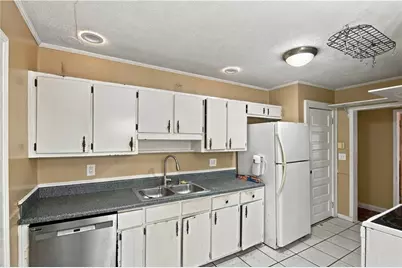 620 S Gordon Circle, Hapeville, GA 30354 - Photo 10