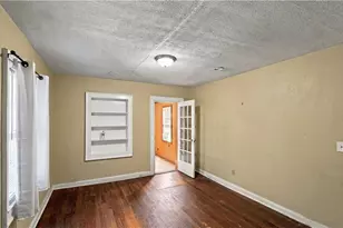 620 S Gordon Circle, Hapeville, GA 30354 - Photo 4