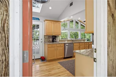 3599 Lakeview Drive, Gainesville, GA 30501 - Photo 4