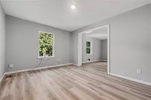 2830 Allegro Dr NW, Atlanta, GA 30318 - Photo 10