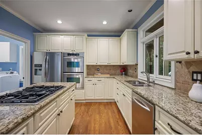 290 Edwardton Court, Roswell, GA 30076 - Photo 2