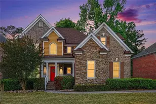 913 Arbor Dr, Loganville, GA 30052 - Photo 2