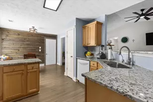 5531 Skylar Creek Ln, Buford, GA 30518 - Photo 20