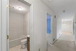 1701 Beeks Rd, Williamson, GA 30292 - Photo 32