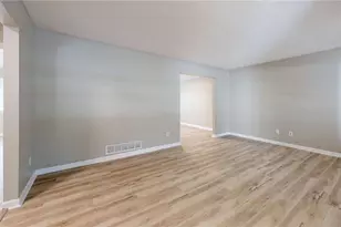 4650 Westminster Dr, Ellenwood, GA 30294 - Photo 4