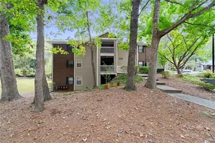 704 Barrington Hills Dr, Sandy Springs, GA 30350 - Photo 2
