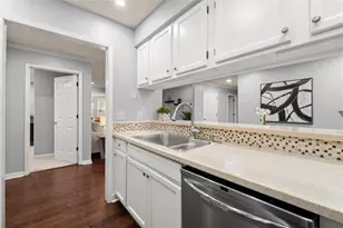 704 Barrington Hills Dr, Sandy Springs, GA 30350 - Photo 20