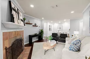 704 Barrington Hills Dr, Sandy Springs, GA 30350 - Photo 12