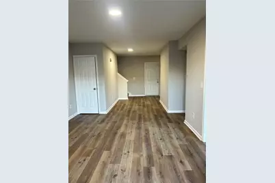 941 Old Mill Point #B, Monroe, GA 30655 - Photo 2