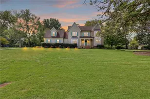 1321 Lakeshore Dr, Snellville, GA 30078 - Photo 1
