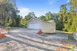667 Alcovy Forest Dr, Lawrenceville, GA 30045 - Photo 2