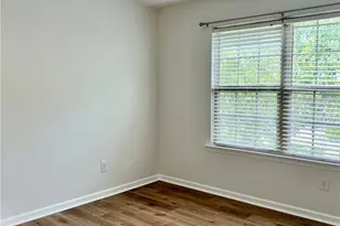 3102 Brockenhurst Dr, Buford, GA 30519 - Photo 16