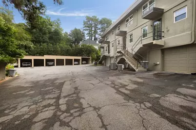4060 Haverhill Drive #D, Atlanta, GA 30342 - Photo 22