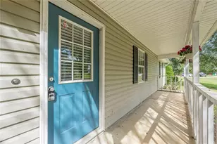 106 King's Ln, Braselton, GA 30517 - Photo 2