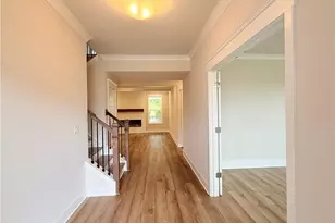 5543 Tullis Dr, Gainesville, GA 30507 - Photo 4