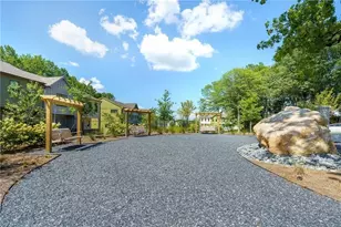 1375 Zodiac Dr SE, Atlanta, GA 30315 - Photo 12