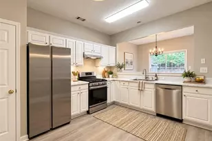 249 Regent Square, Woodstock, GA 30188 - Photo 2