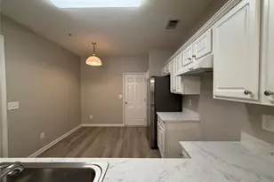 249 Regent Square, Woodstock, GA 30188 - Photo 4