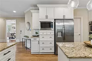 115 Amberly Pl, Roswell, GA 30075 - Photo 18